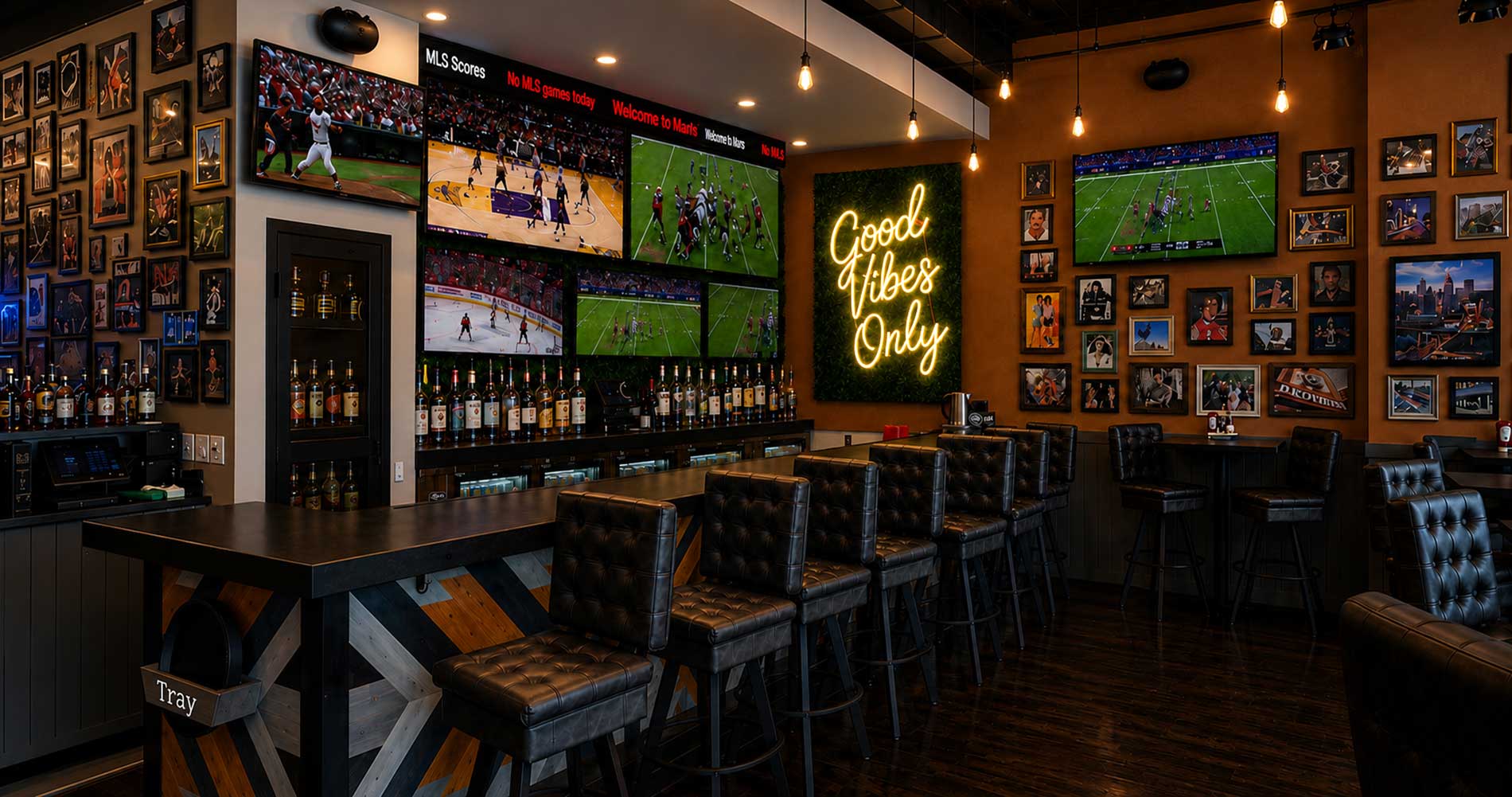 Maris Watch Bar, Uptown Minneapolis sports bar